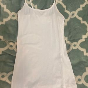 White basic tank top